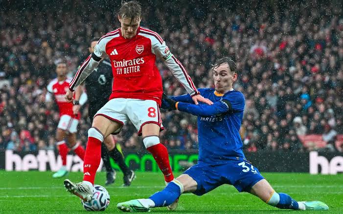 Arsenal 2-0 Everton: Gunners Close Gap on Man City