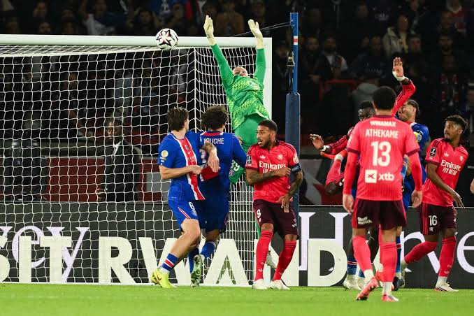 PSG 2-0 Lyon: Mayulu and Godts Fire Paris to Ligue 1 Top Spot