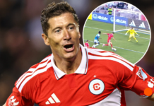 Robert Lewandowski Nets Match-Winning Brace on Home Debut