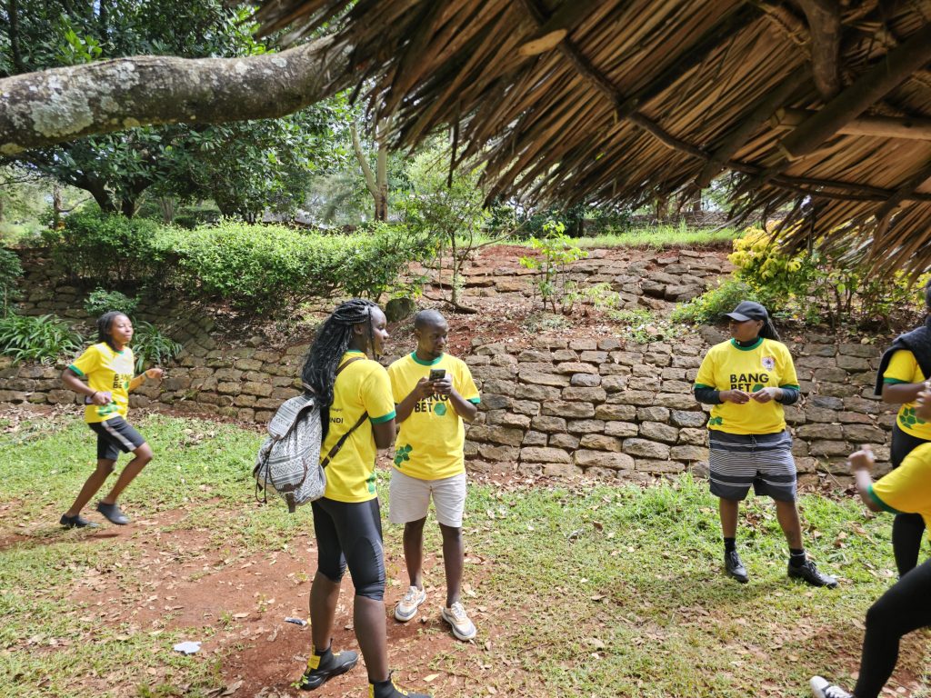 Bangbet End year party