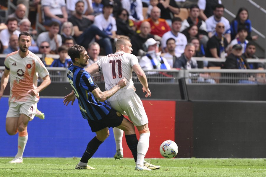 AS Roma Shock Inter Milan to Dent Serie A Title Dreams