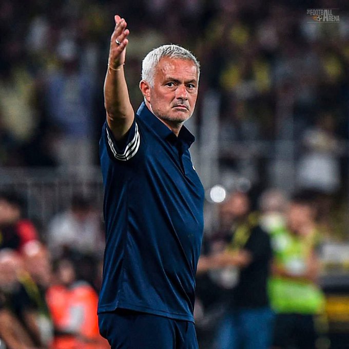 Fenerbahçe Beat Feyenoord to Reach UCL Playoffs