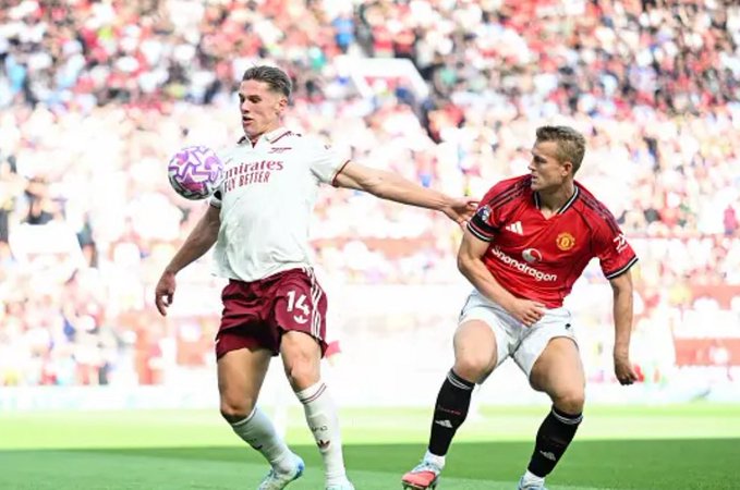 Arsenal Claim 1-0 Victory Over Man United in PL Opener