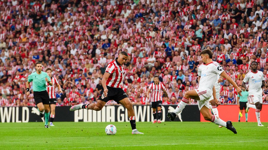 Athletic Club Edge Sevilla 3-2 in a Thrilling La Liga Opener