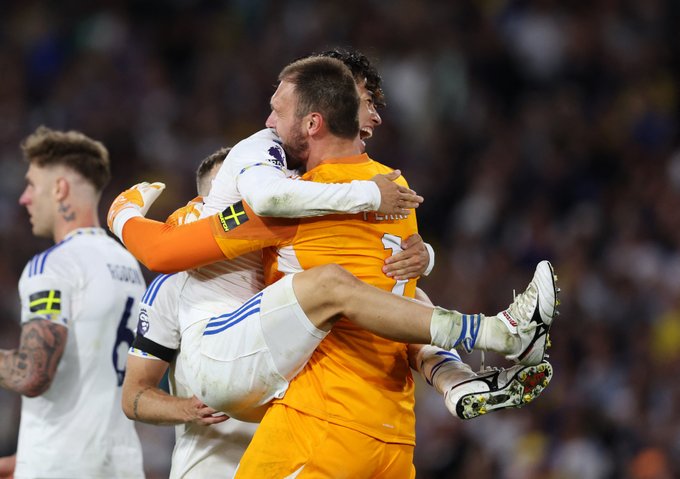 Leeds United Edge Everton in Dramatic Premier League Return