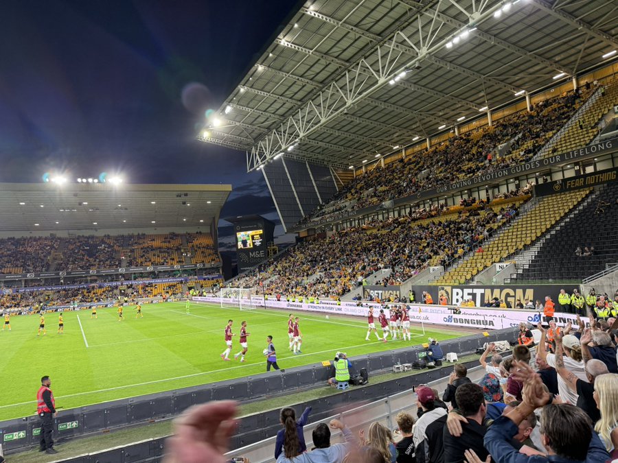 Wolves Edge West Ham 3-2 in Thrilling EFL Cup 1/32-Finals Clash