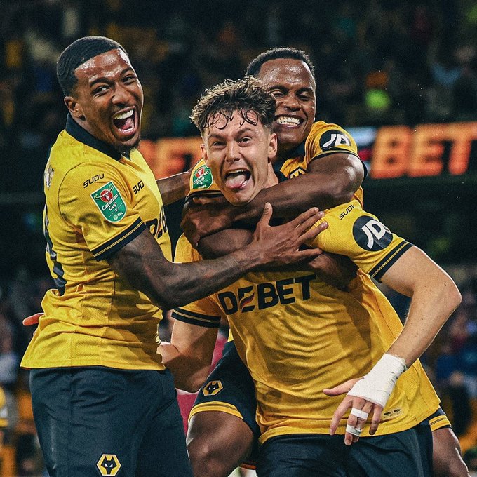 Wolves Edge West Ham 3-2 in Thrilling EFL Cup 1/32-Finals Clash