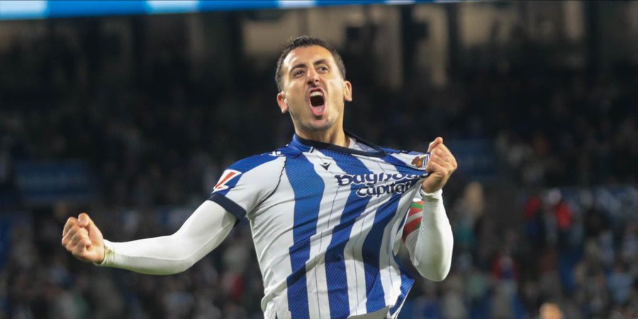 Oyarzabal Fires Real Sociedad to First La Liga Win of the Season