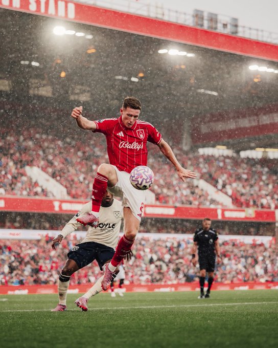 West Ham Stun Nottingham Forest with Late Quickfire Goals