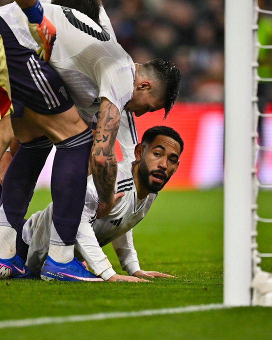 Aston Villa 2–1 Manchester United: Villa Park Witnesses History