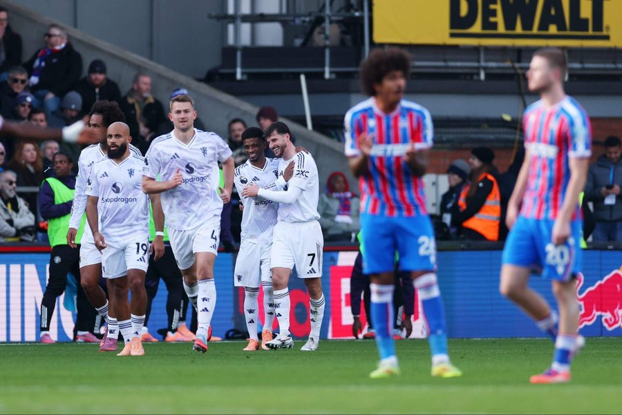 Manchester United Stun Crystal Palace With Comeback Win