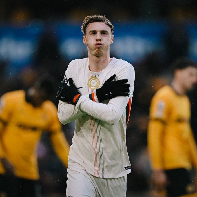 Cole Palmer’s Historic Hat-Trick Fires Chelsea Past Wolves – PL Race Heats Up