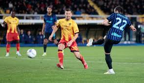 Inter Milan 2-0 Lecce: Nerazzurri Extend Winning Streak in Serie A Title Race