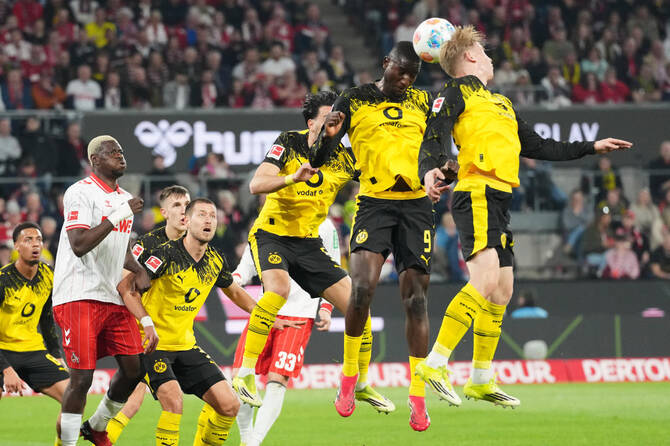 Dortmund Beat Köln 2-1 to Keep Bundesliga Title Hopes Alive

