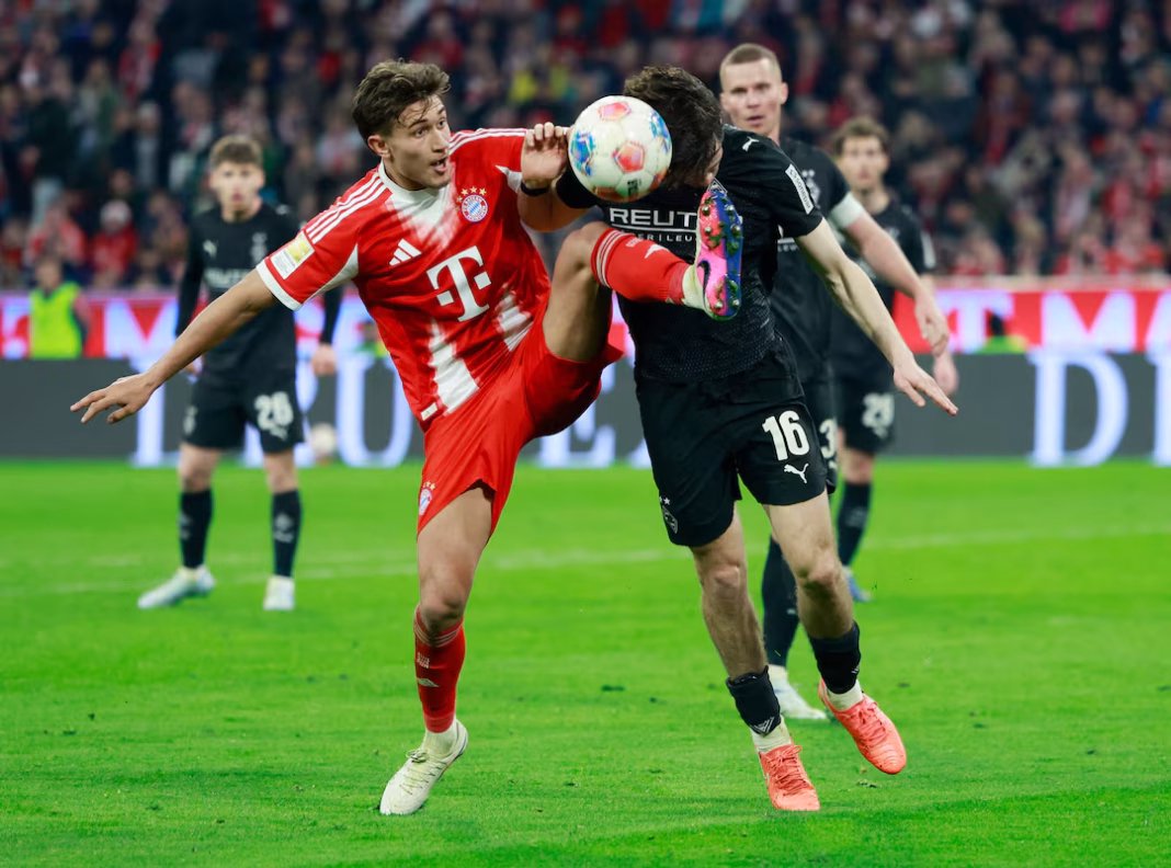 Bayern Munich Thrash Gladbach 4–1 to Tighten Grip on Bundesliga Title