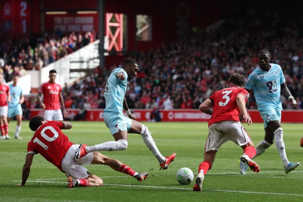 Gibbs-White Hat-Trick Fires Nottingham Forest to 4-1 Win Over Burnley 