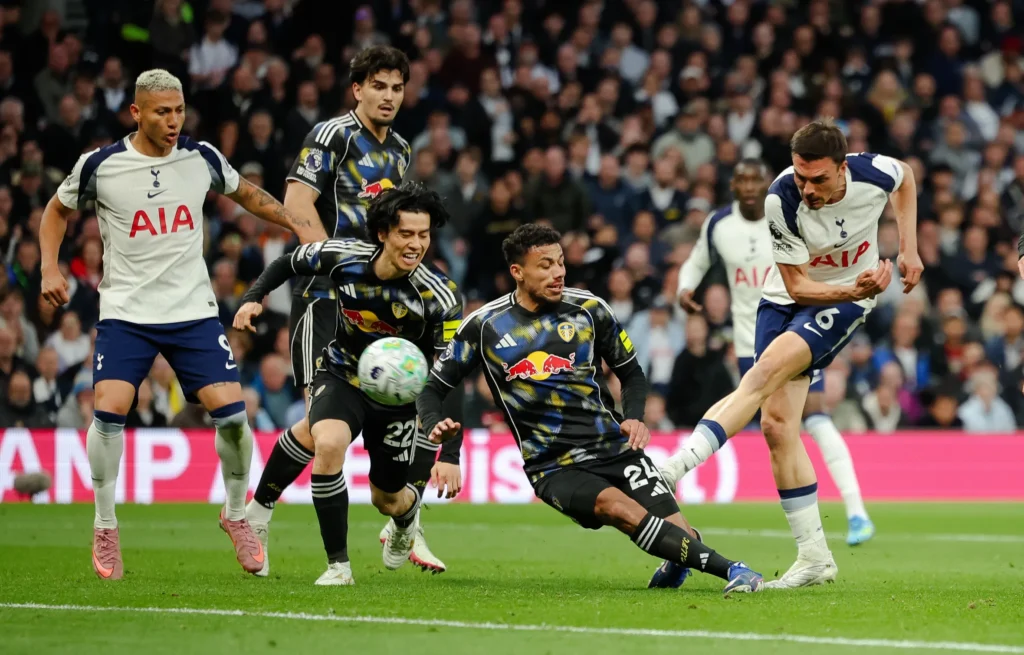 Tottenham Held by Leeds as Tel’s Error Costs Spurs Crucial Win