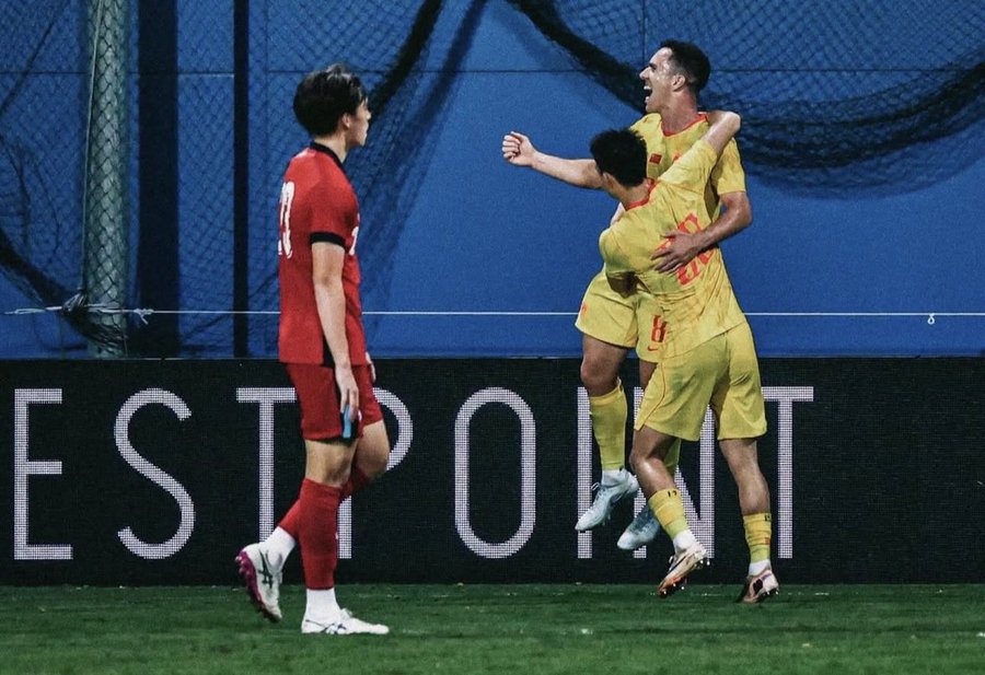 China Edge Singapore 2-1 in an Entertaining International Friendly