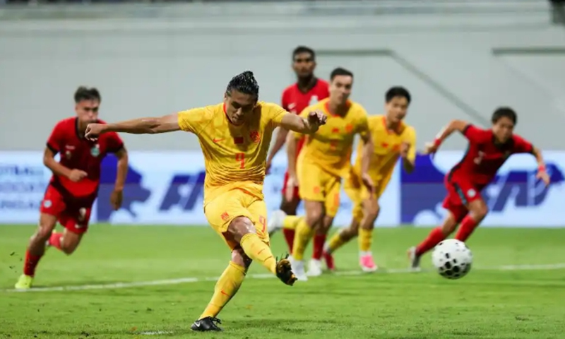 China Edge Singapore 2-1 in an Entertaining International Friendly