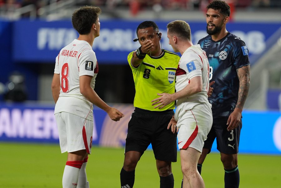 Paraguay Shock Turkey to Boost World Cup Knockout Hopes