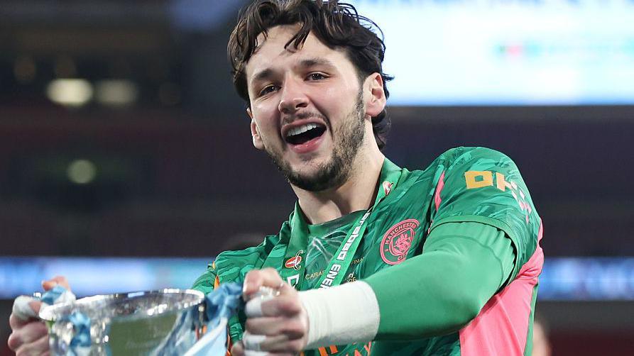 James Trafford Joins Leeds United in Record Deal