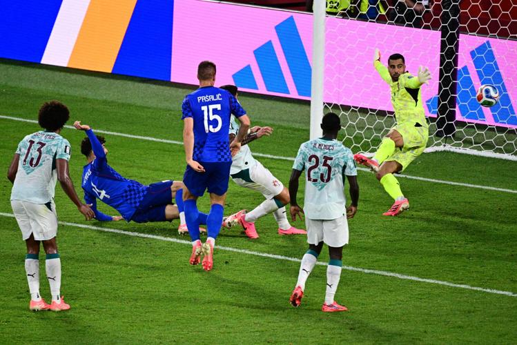 Portugal Edge Croatia 2-1 to Set Up Spain Clash in World Cup Last 16
