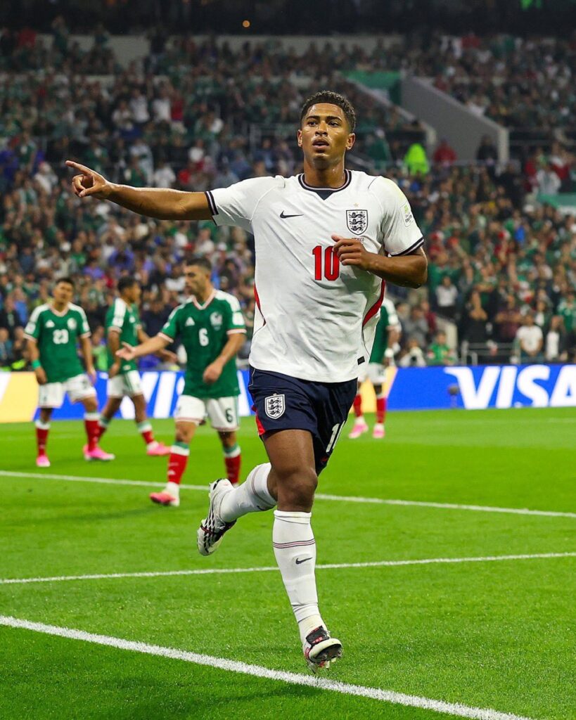 England Hold Off Mexico in World Cup Classic to Set Up Norway Clash