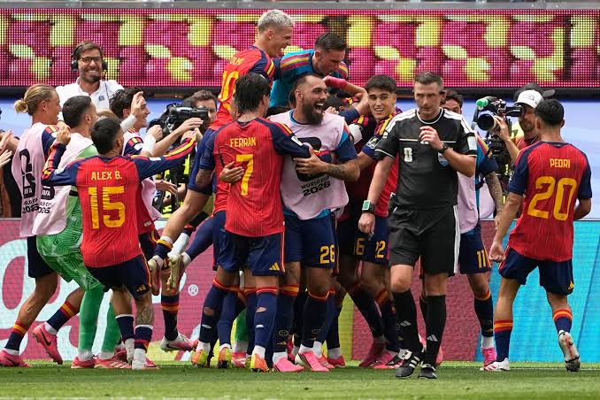 Spain Leave It Late to Break Belgian Hearts