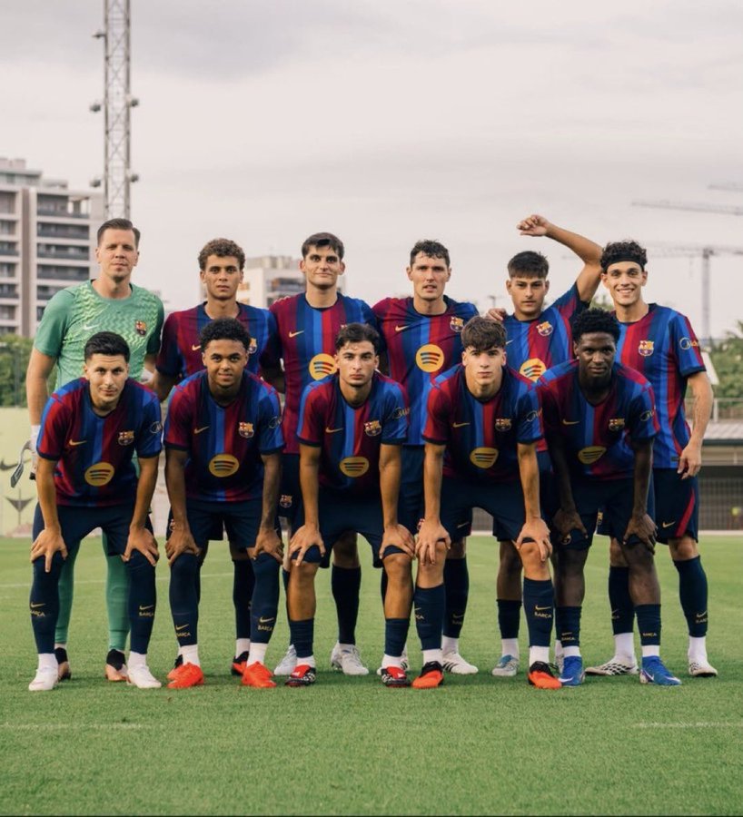UE Tona Shock Barcelona B 2-1 in Thrilling 2026 Pre-Season Friendly