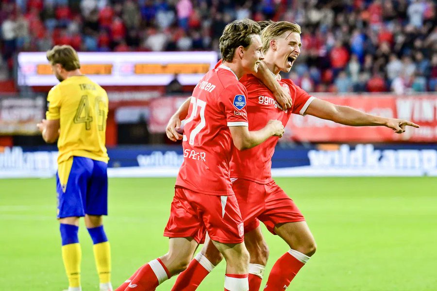 Twente Thrash Dunajska Streda 6-0 in Conference League