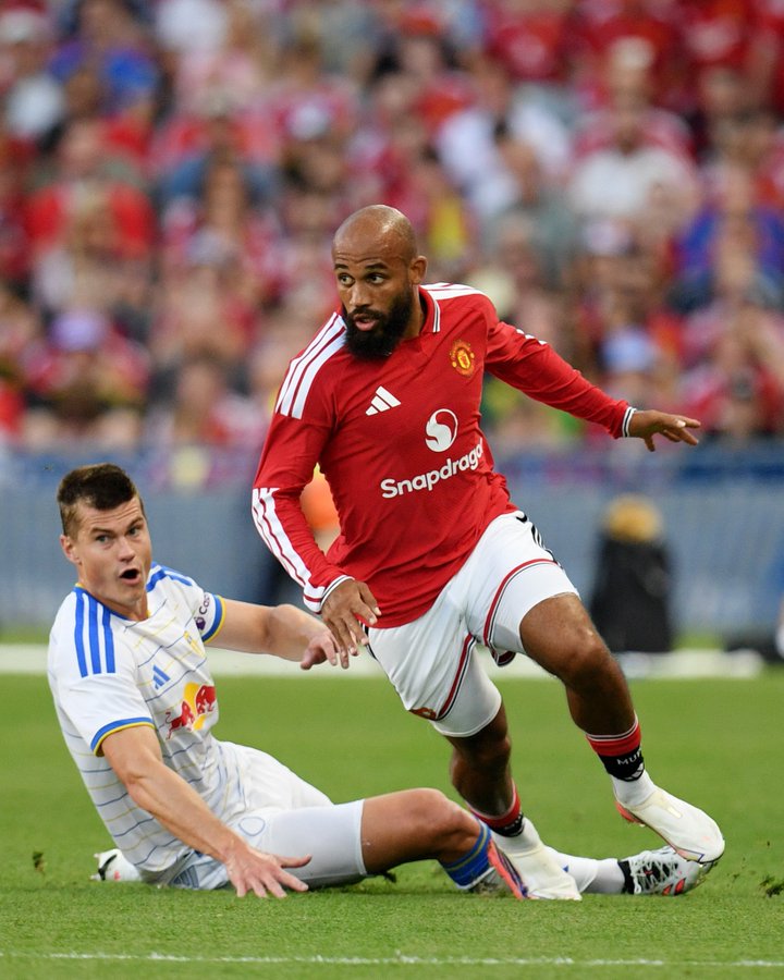 Manchester United Edge Leeds on Penalties After Thrilling 1-1 Friendly Draw