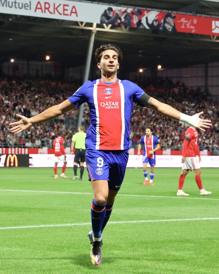 PSG Edge Brest 1-0 to Claim First Ligue 1 Win