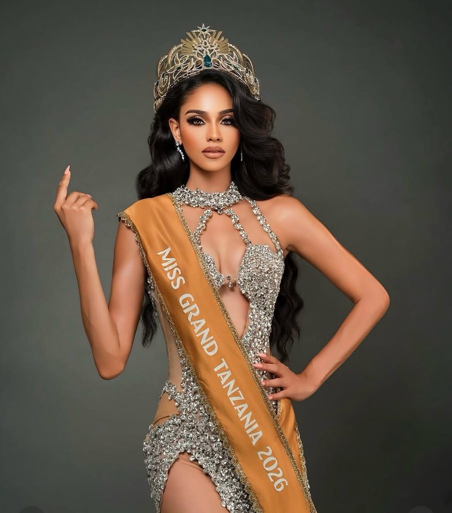 Jihan Dimack akiwa amevaa taji la Miss Grand Tanzania 2026 huku akiwakilisha Mwanza