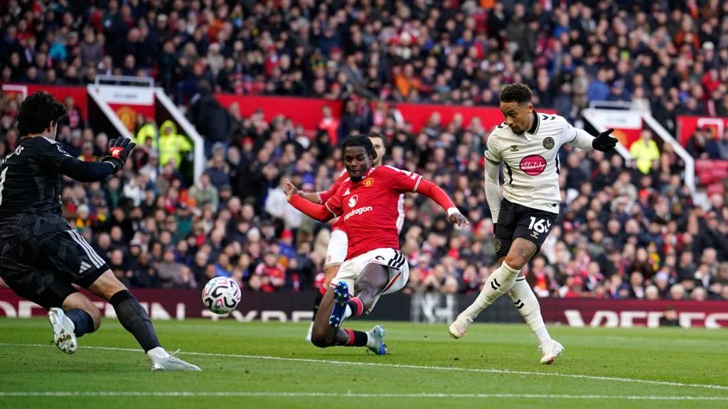 Manchester United 0-3 Bournemouth: Carrick Under Pressure 