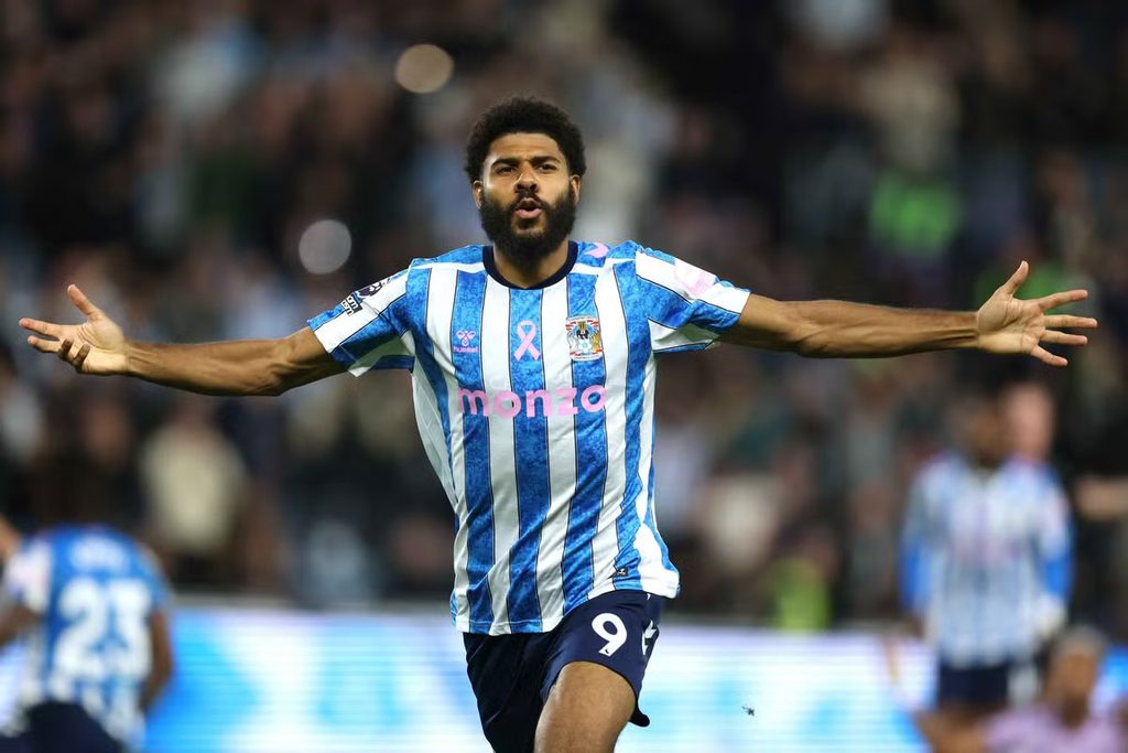 Ellis Simms Akishangilia Bao Katika Ushindi wa Coventry City Dhidi ya Newcastle United