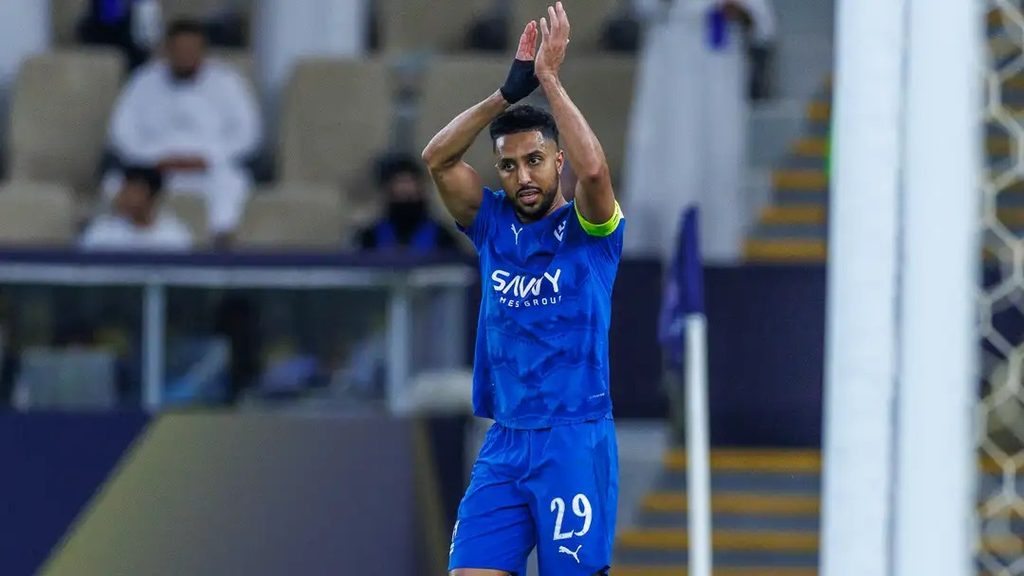 Salem Al-Dawsari wa Al-Hilal Akipiga Makofi Kuwashukuru Mashabiki