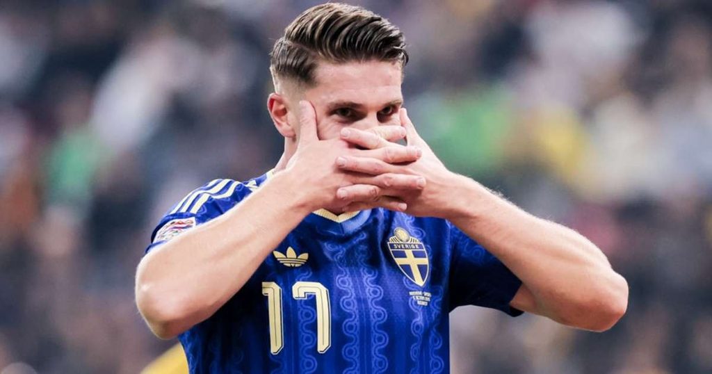 Viktor Gyökeres Akishangilia Bao Akiwa na Jezi ya Sweden
