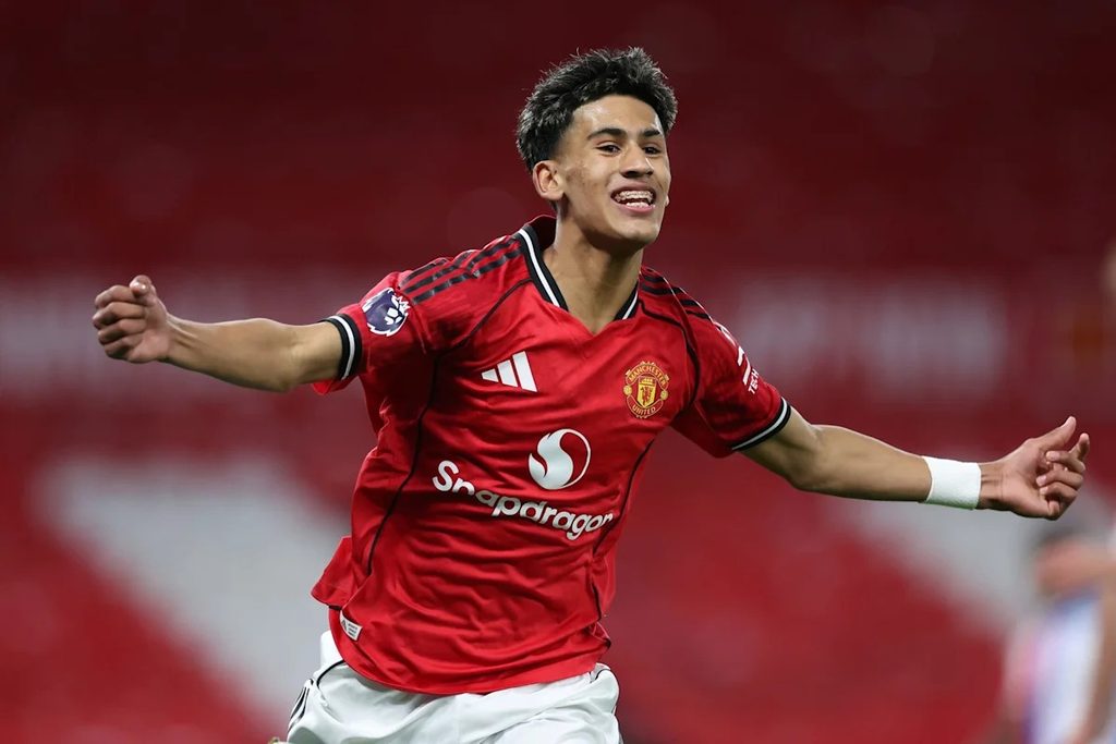 JJ Gabriel Akishangilia Bao Katika Viwanja vya Manchester United