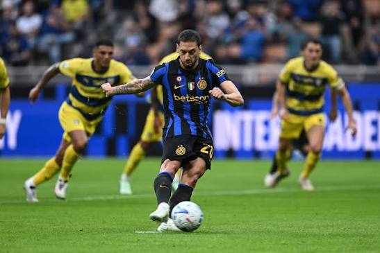 Inter Milan Thrash Parma 3-0 to Maintain Serie A Title Charge