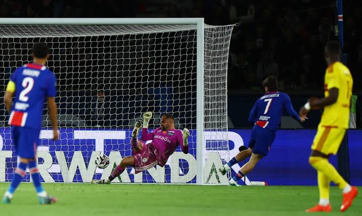 PSG Beat Le Mans 3-1 to Extend Ligue 1 Winning Streak