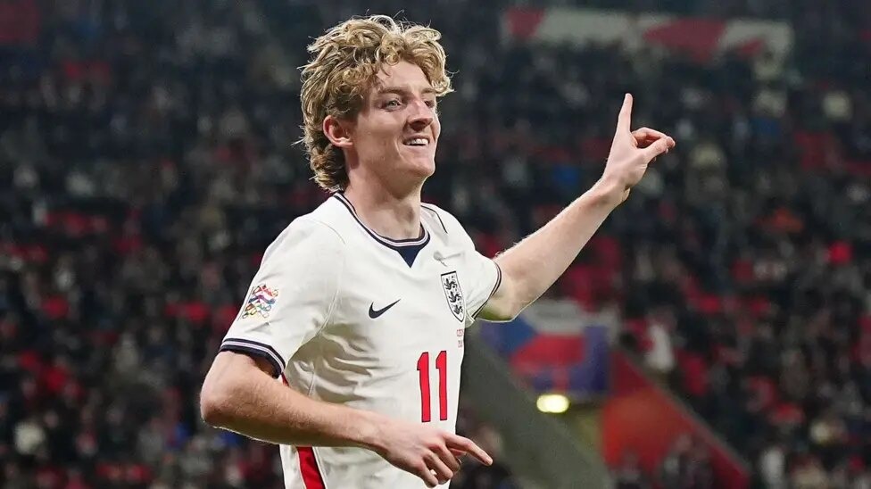 Anthony Gordon celebrates after scoring for England against Czech Republic in Prague.