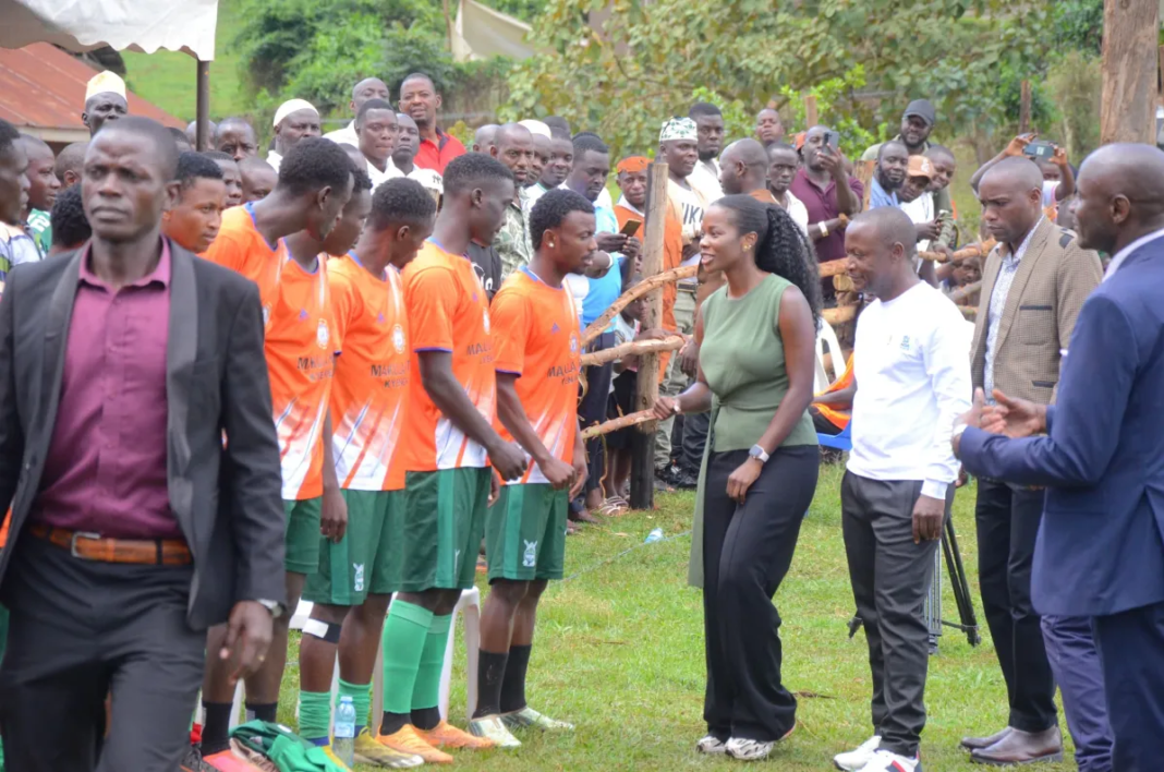 Katrina Ssangalyambogo greeting Gomba players.